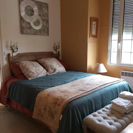 Rousseau Apartment